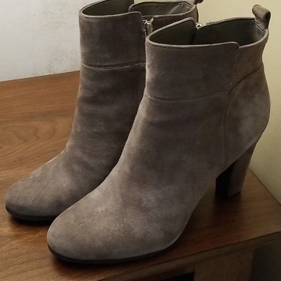 Sam Edelman Booties - Picture 2 of 9